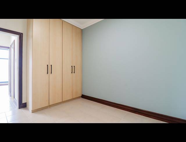 2 BEDROOM APARTMENT FOR SALE IN UMHLANGA RIDGE